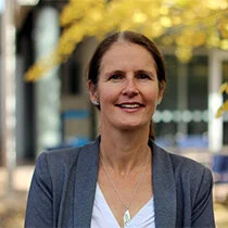Dr Emma Best